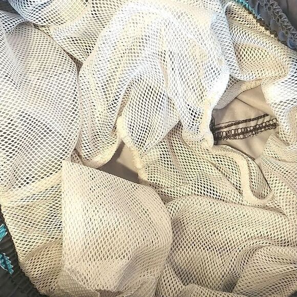 Kanu Surf. Swim shorts. Size Medium. Like New. - Picture 6 of 9